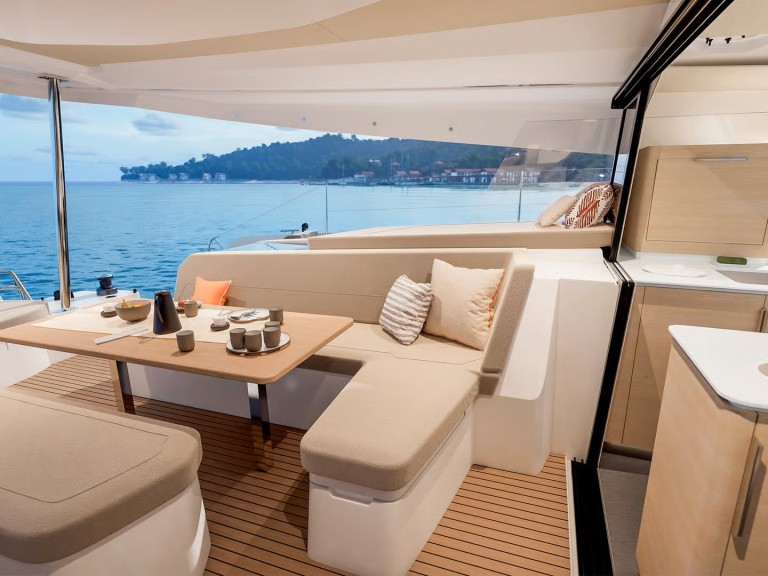 Charter a Fountaine Pajot Fountaine Pajot FP 48 Quintet 5 in Frenchtown on Samboat