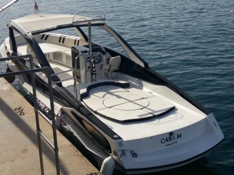 Motorboat to hire Sliema at the best price