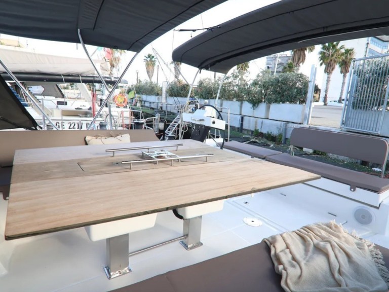 Yacht charter Palermo - Dufour Dufour 470 on SamBoat