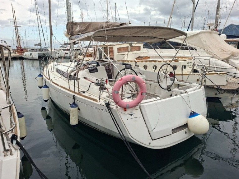 Sailboat to hire Propriano at the best price