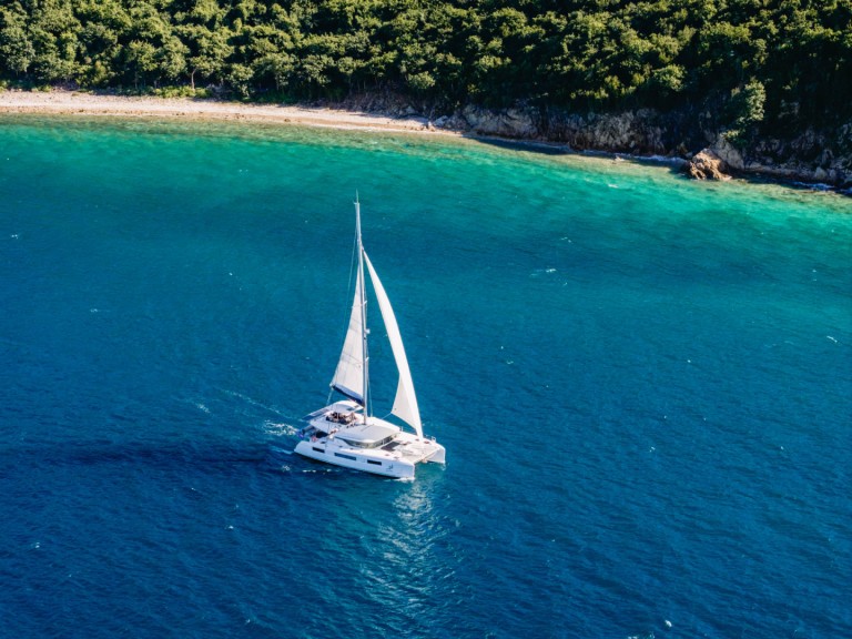 Hire a Lagoon Lagoon 50 Road Town