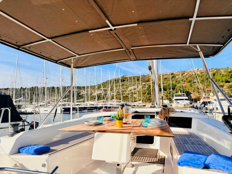 Hire a Dufour Dufour 530 Primošten