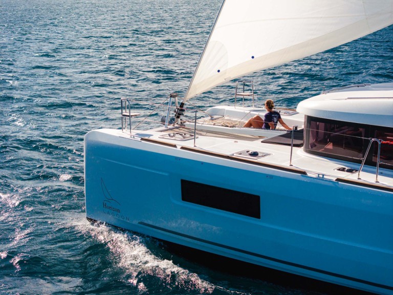 Yacht hire Road Town cheap Lagoon 40