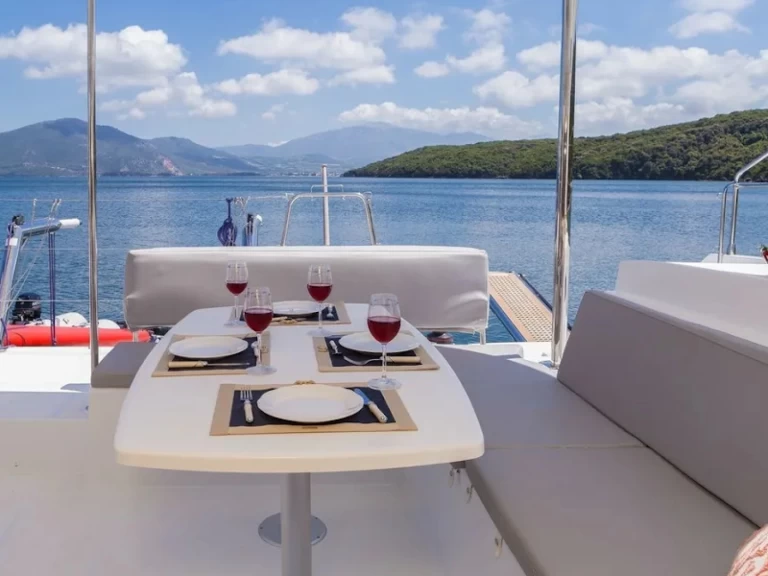 Hire a Lagoon Lagoon 450 F Fiskárdo