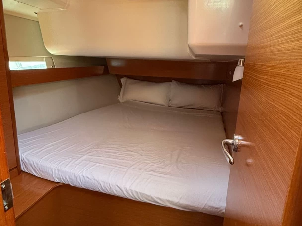 Hire a Dufour Dufour 460 Grand Large Palma de Mallorca