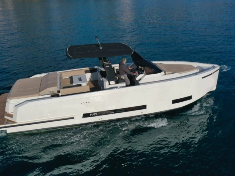 Yacht charter Santa Margherita Ligure - De Antonio D-36 on SamBoat