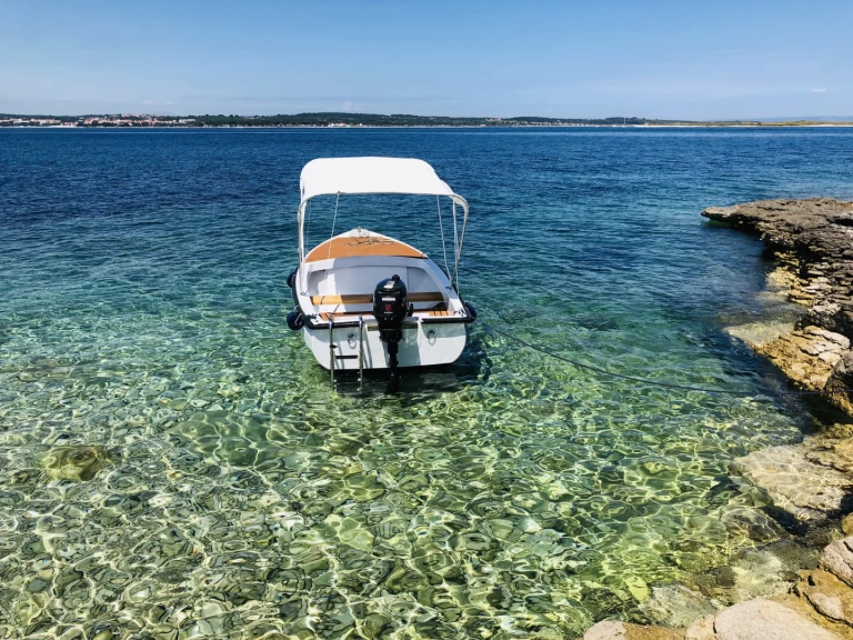 Motorboat to hire Medulin at the best price