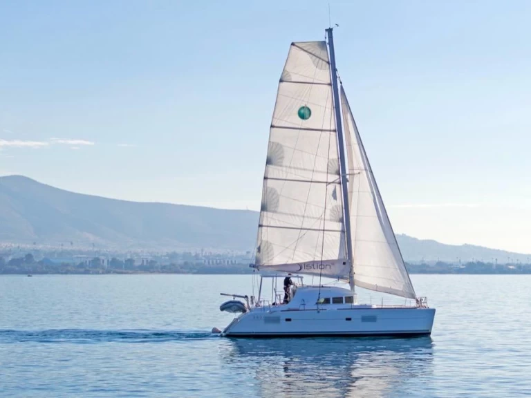 Yacht charter Ibiza Town - Lagoon Lagoon 380 S2 on SamBoat