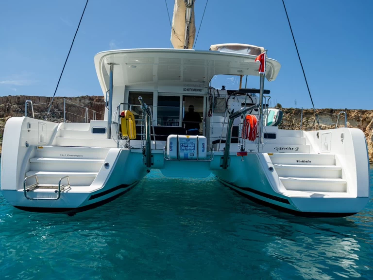 Yacht hire Ta' Xbiex cheap Lagoon 39