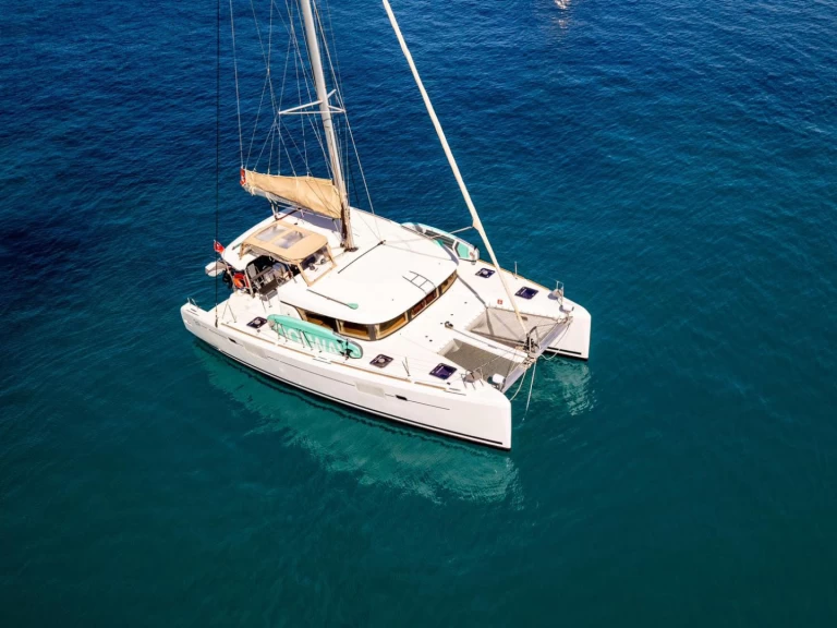 Charter a Lagoon Lagoon 39 in Ta' Xbiex on Samboat