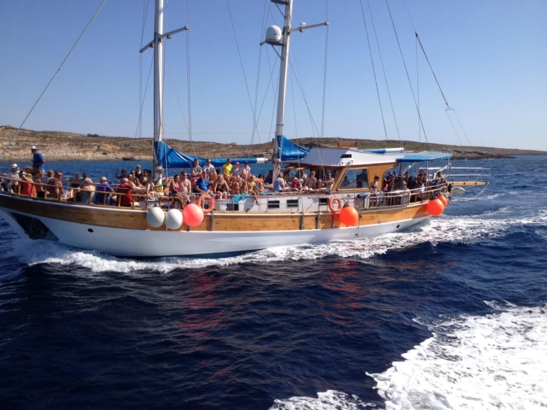 Yacht charter Buġibba - Stalen Zeiljacht Motiva 39 on SamBoat
