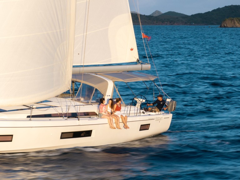 Sailboat to hire Road Town at the best price