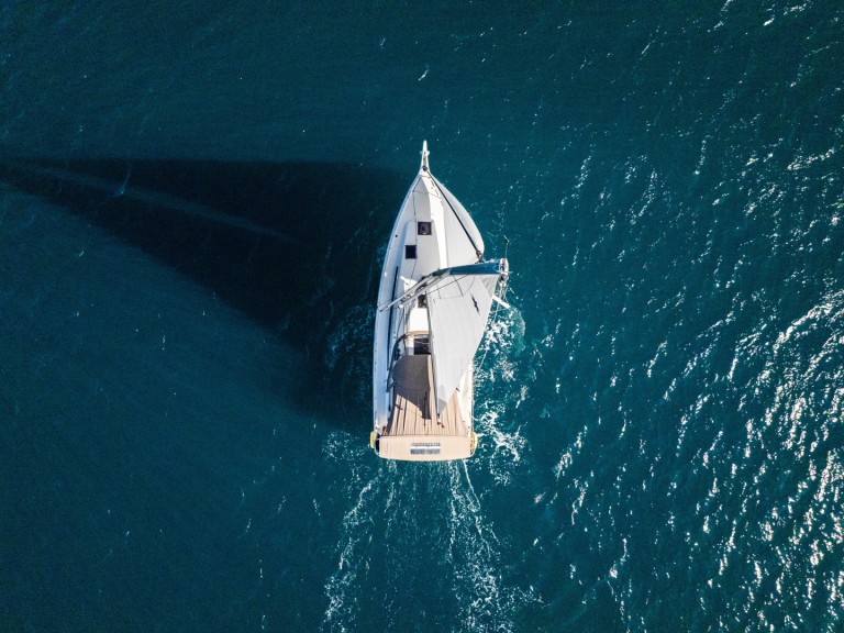 Charter a Jeanneau Sun Odyssey 380 in Road Town on Samboat