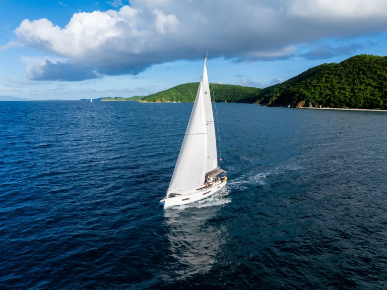 Yacht charter Road Town - Jeanneau Sun Odyssey 440 on SamBoat