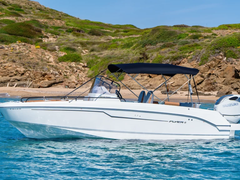 Yacht hire Mahón cheap Flyer 8 SPACEdeck
