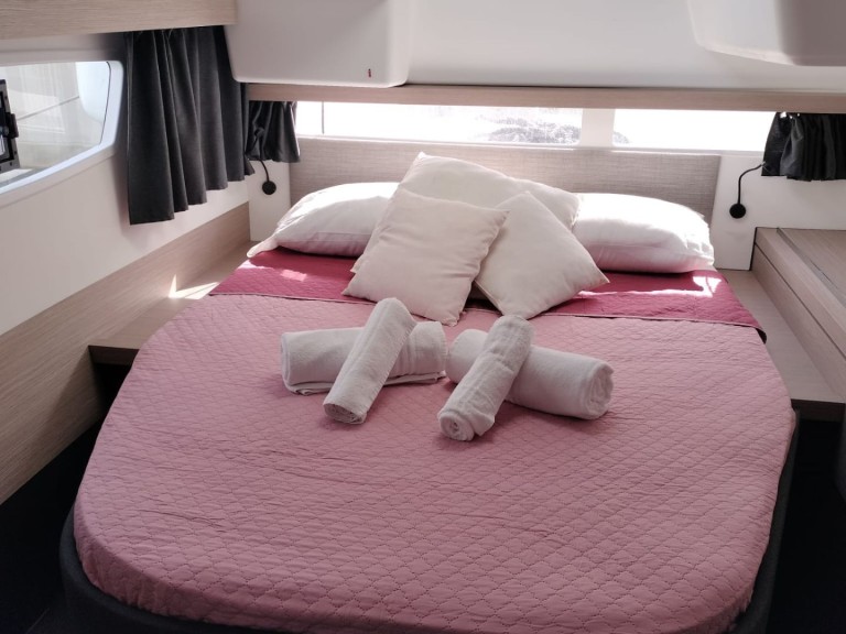 Hire Catamaran with or without skipper Fountaine Pajot Cagliari