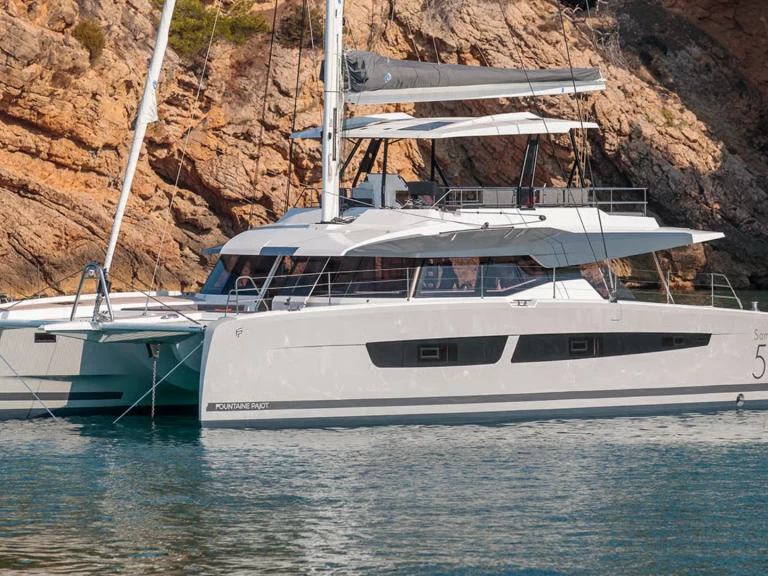 Hire Catamaran with or without skipper Fountaine Pajot Palermo