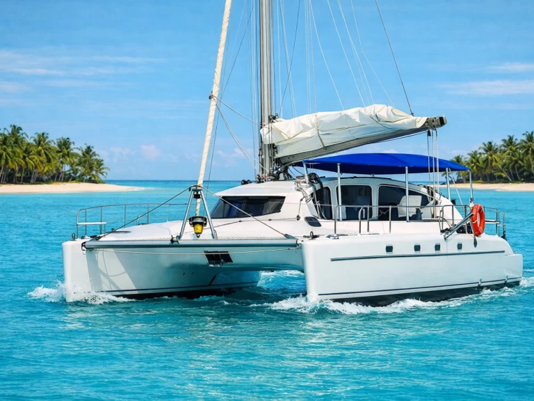Catamaran hire in Flamingo - Fountaine Pajot Bahia 46
