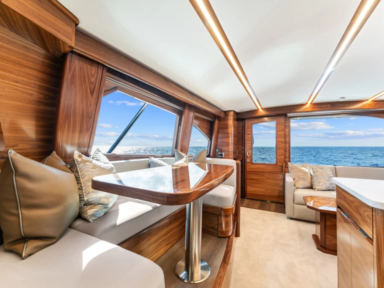 Hire a Viking Viking 50 Marina Papagayo