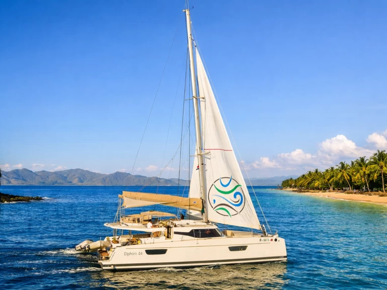 Hire a Fountaine Pajot Elba 45 Culebra