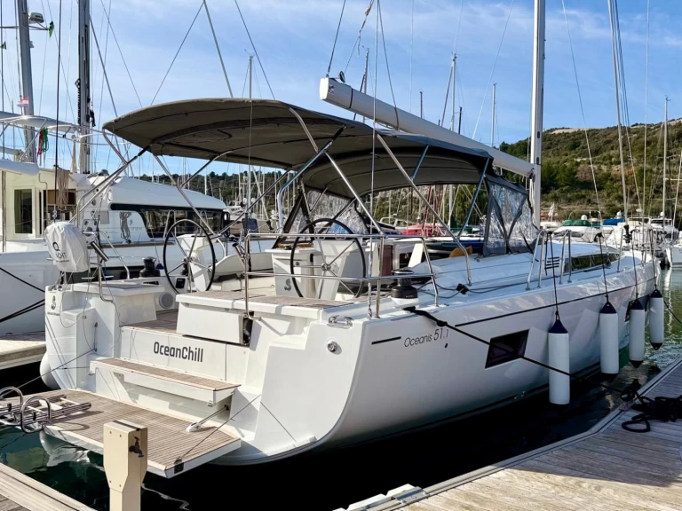 Sailboat to hire Primošten at the best price