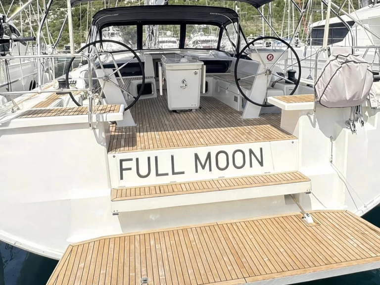 Yacht charter Primošten - Bénéteau Oceanis 51.1 on SamBoat