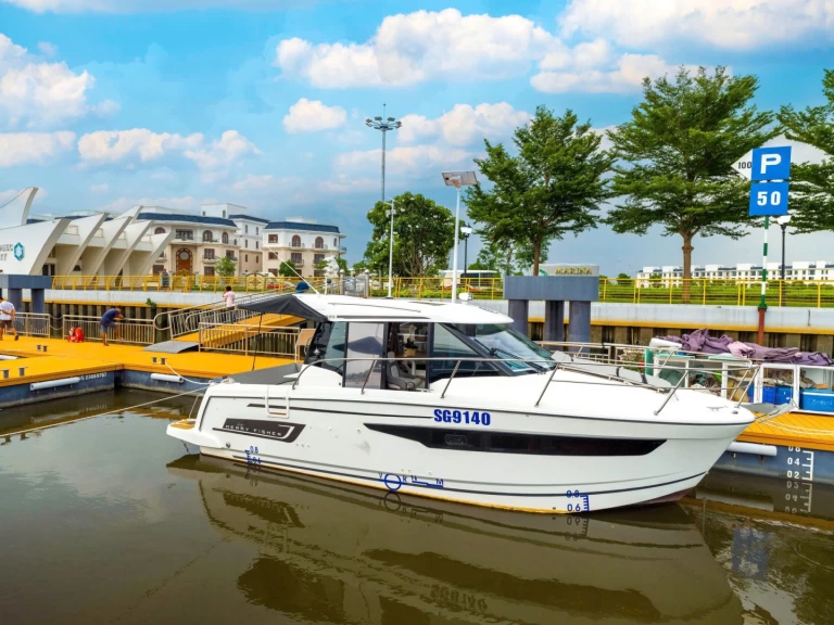 Yacht charter Phường Hiệp Bình Chánh - Jeanneau Merry Fisher 895 on SamBoat