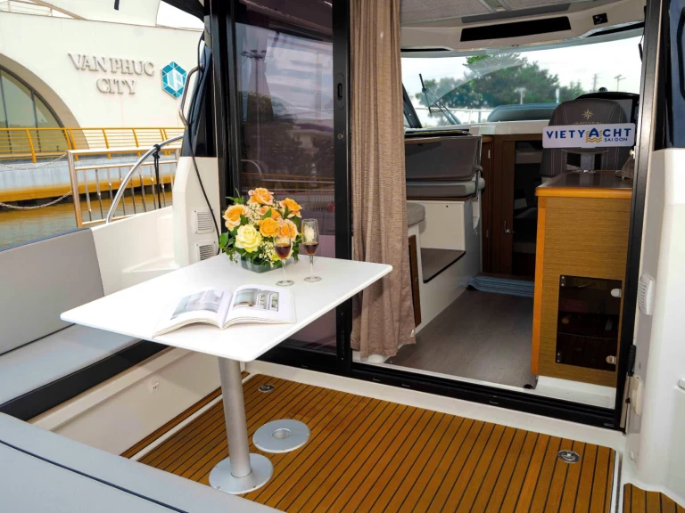 Yacht hire Phường Hiệp Bình Chánh cheap Merry Fisher 895