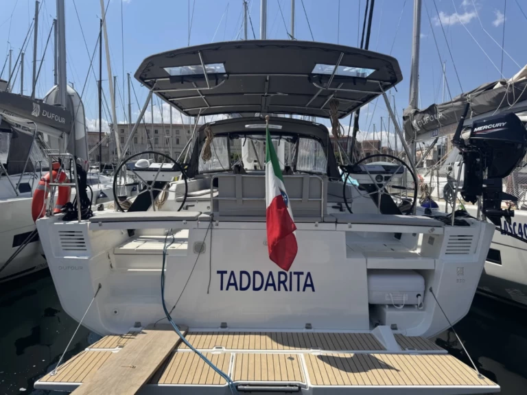 Yacht charter Palermo - Dufour Dufour 530 on SamBoat