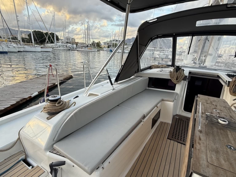 Hire a Dufour Dufour 530 Palermo