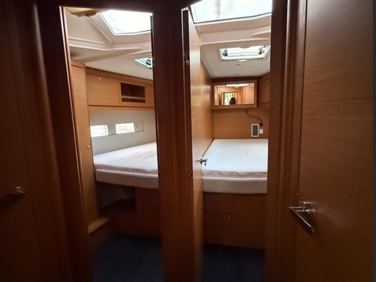 Yacht hire Palermo cheap Dufour 530