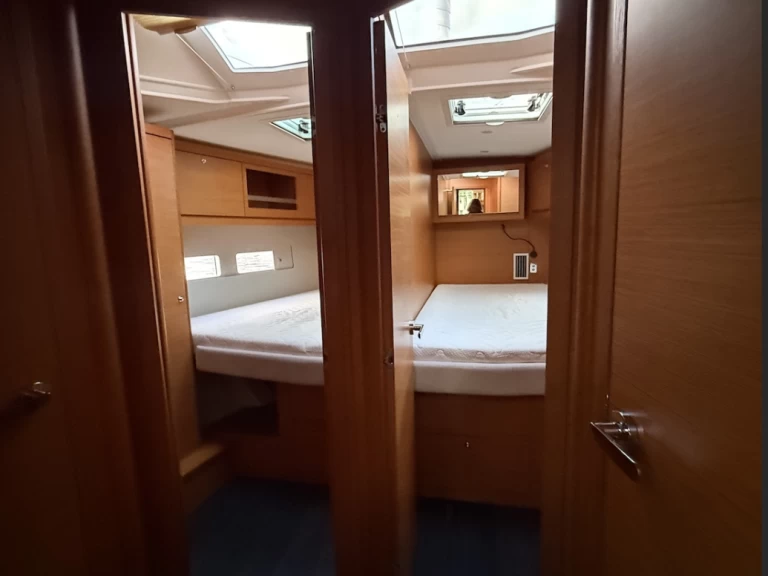 Yacht hire Palermo cheap Dufour 530