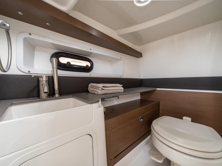 Motorboat to hire Mahon Port at the best price