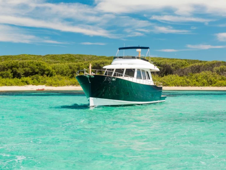 Charter a sasga yacht 55fb in Mahón on Samboat