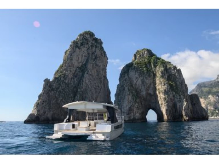 Catamaran to hire Amalfi at the best price