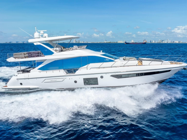 Hire a Azimut 72 Flybridge Miami