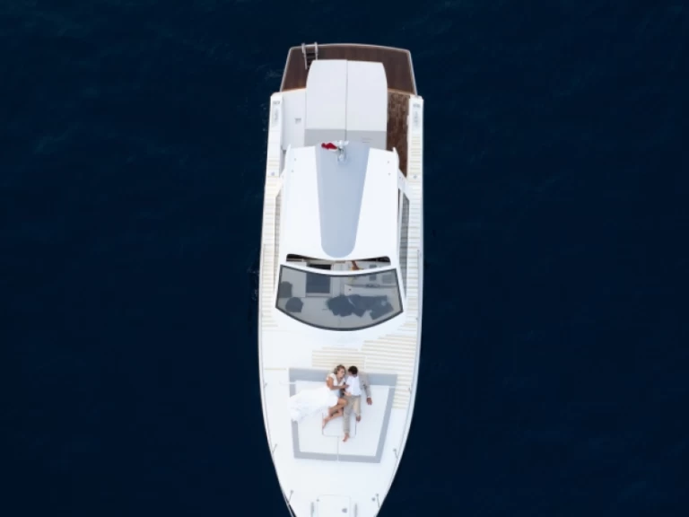 Yacht hire Salerno cheap Altura 39