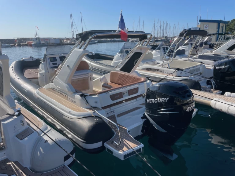 Charter a Joker Boat JOKER 28 in Cavalaire-sur-Mer on Samboat