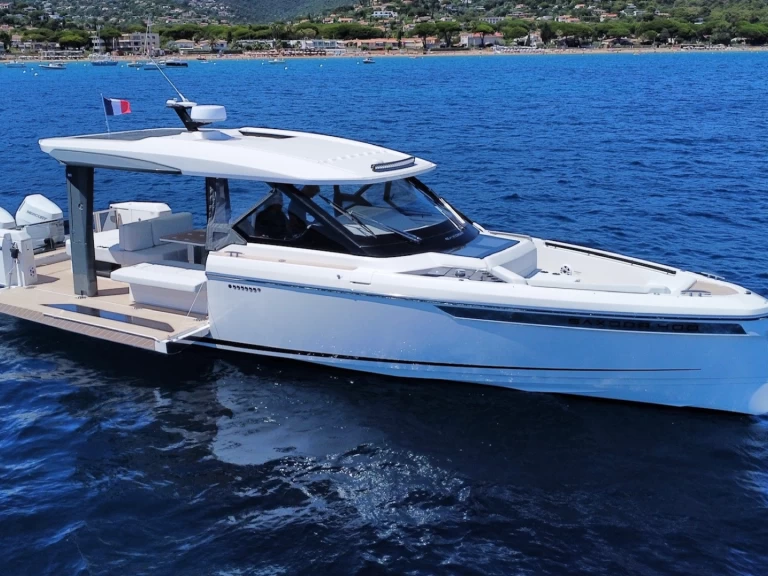 Yacht charter Cavalaire-sur-Mer - Saxdor 400 GTO on SamBoat