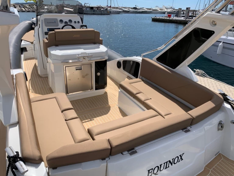 Yacht charter Cavalaire-sur-Mer - Joker Boat Clubman 30 on SamBoat