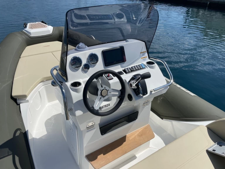Hire a Joker Boat JOKER 22 Cavalaire-sur-Mer