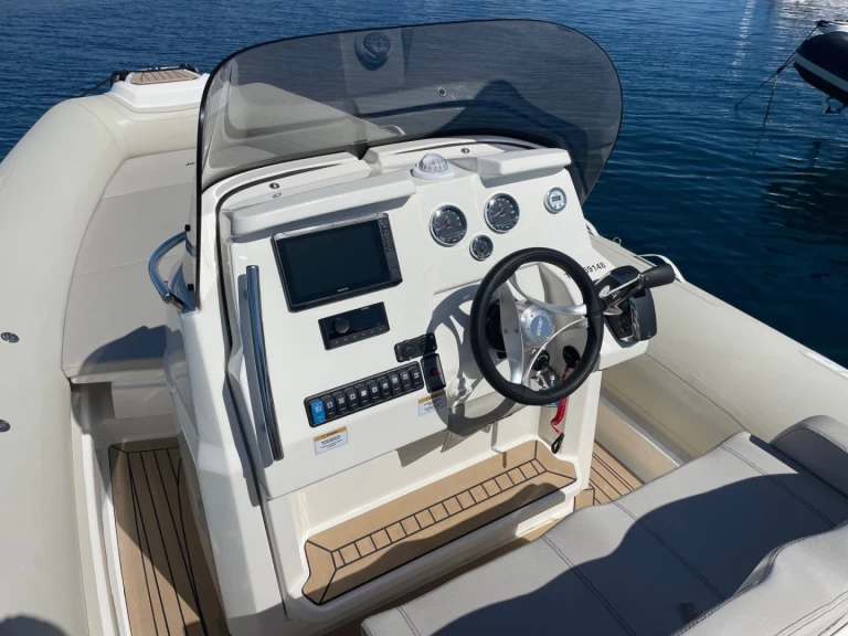 Hire RIB Joker Boat with a boat licence