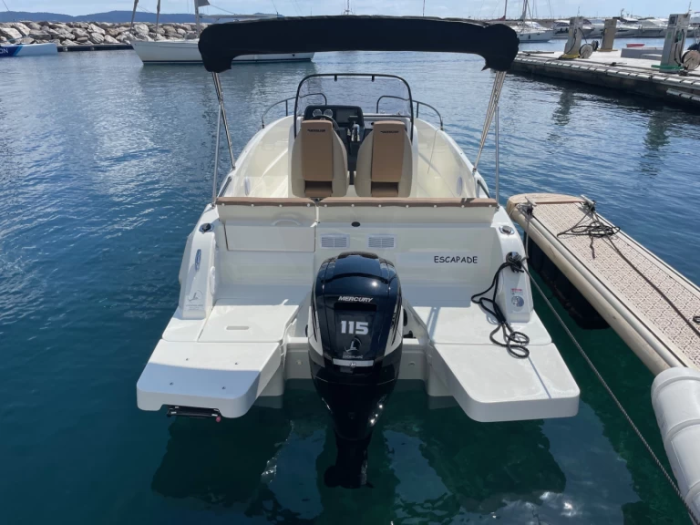 Hire a Quicksilver Quicksilver 605 Activ Open Cavalaire-sur-Mer