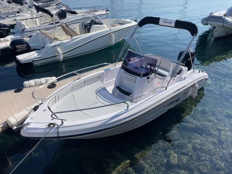 Hire a Ranieri Voyager 19 S Cavalaire-sur-Mer