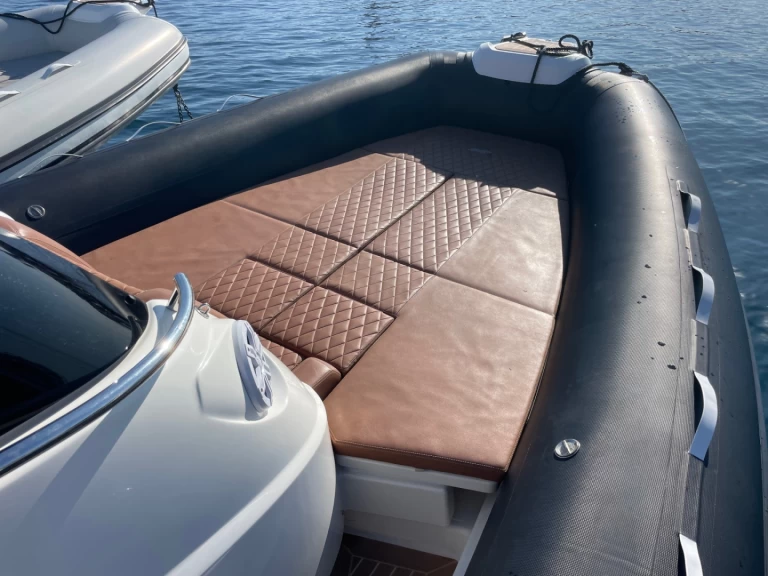 RIB hire in Cavalaire-sur-Mer - Joker Boat JOKER 28