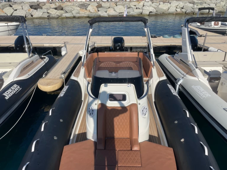 Charter a Joker Boat JOKER 28 in Cavalaire-sur-Mer on Samboat