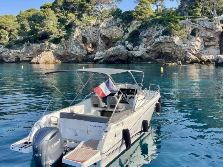 Motorboat to hire Antibes at the best price
