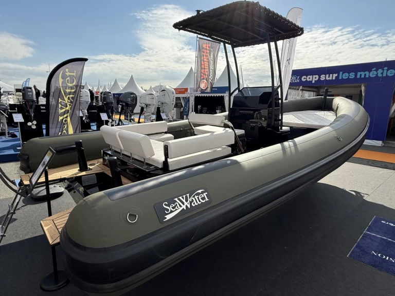 RIB hire in Combrit - Sea Water Sea Water Phantom 230