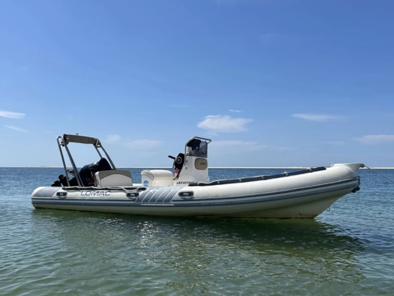 Hire a Lomac Lomac 600 IN Grand Piquey