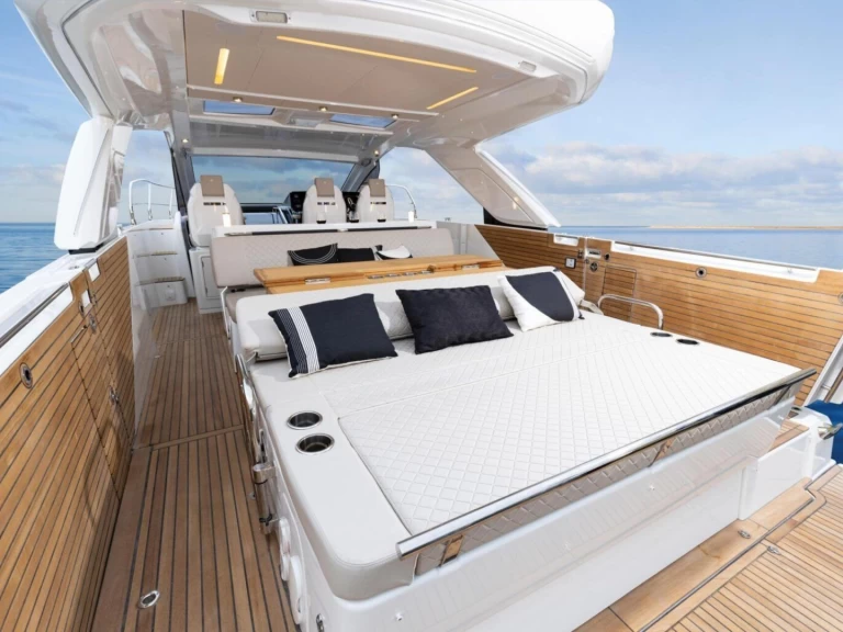 Hire a Jeanneau db 43 Sorrento